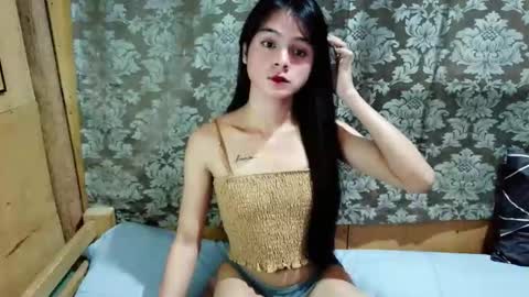 Snapshot of angelickath chatting on 01/18/26, 11:58 kath online show from 01/18/26, 11:58