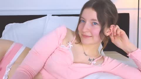 Angelic online show from 12/22/24, 05:56