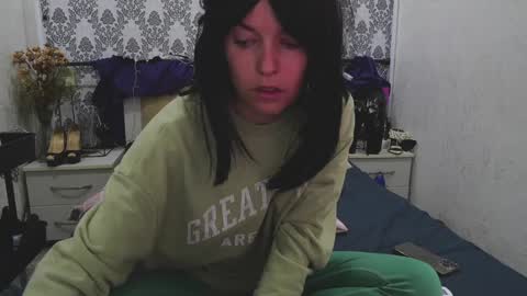 Angelika Rouge online show from 10/23/25, 09:19