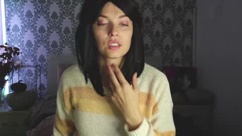 Angelika Rouge online show from 11/04/25, 01:32