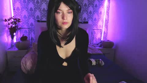 Angelika Rouge online show from 12/05/25, 06:33