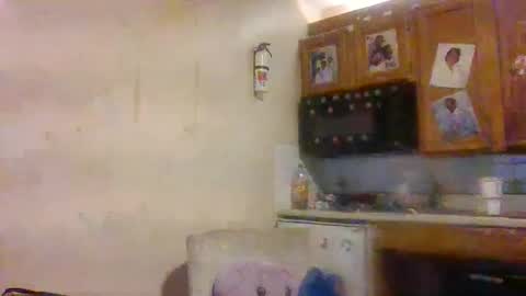 Snapshot of angelikka89 chatting on 02/25/26, 10:25 Angelikka Freakd out Pikkels online show from 02/25/26, 10:25