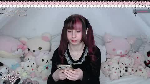 Snapshot of angelillic chatting on 05/10/26, 02:28 lillian online show from 05/10/26, 02:28