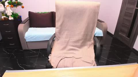 Angelina online show from 12/25/24, 09:34