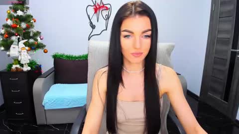 Angelina online show from 12/28/24, 12:45