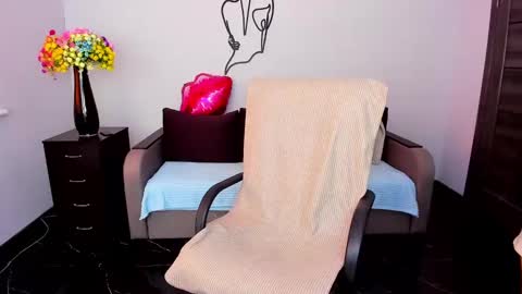 Angelina online show from 03/07/25, 06:57