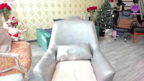 angelina_class_7 online show from 12/18/25, 03:07