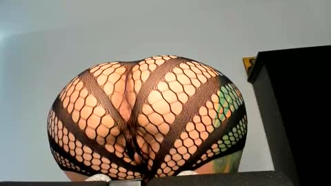 Snapshot of angelinacht chatting on 10/28/25, 09:02 Angelina online show from 10/28/25, 09:02