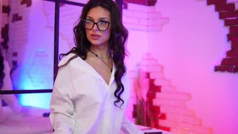 Snapshot of angelinagia chatting on 02/09/25, 01:00  Angelina  online show from 02/09/25, 01:00