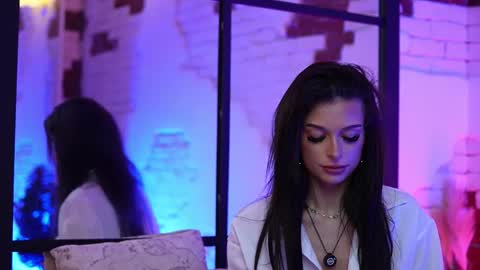 Snapshot of angelinagia chatting on 02/13/25, 02:34  Angelina  online show from 02/13/25, 02:34