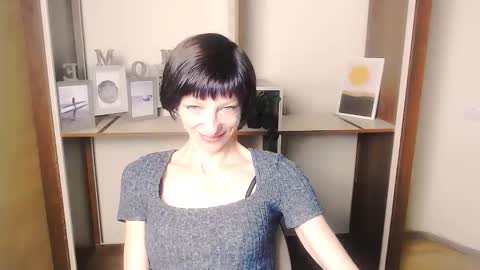 Angelina online show from 09/09/25, 06:13