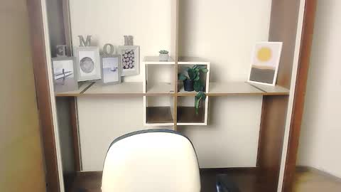 Angelina online show from 09/12/25, 06:46