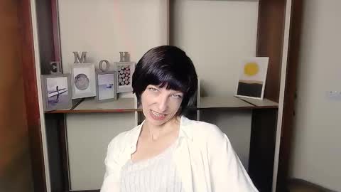 Angelina online show from 09/26/25, 06:17