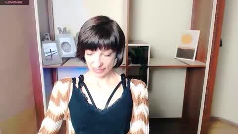 Angelina online show from 10/11/25, 06:56
