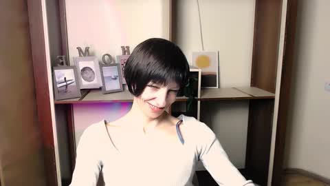 Angelina online show from 11/08/25, 07:52