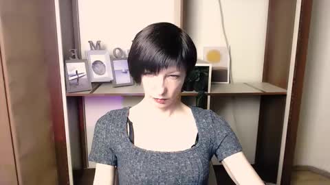 Angelina online show from 11/14/25, 08:13