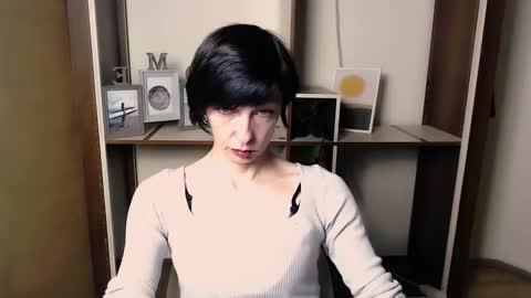 Angelina online show from 12/17/25, 06:41