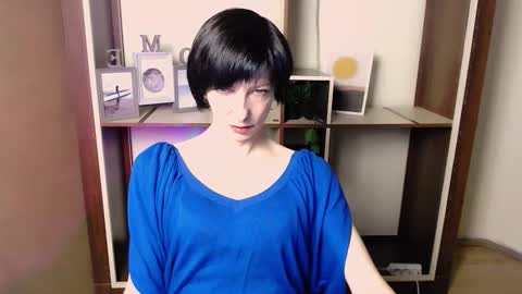 Angelina online show from 12/18/25, 07:14