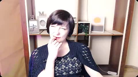 Snapshot of angelinalov_ chatting on 04/08/26, 08:25 Angelina online show from 04/08/26, 08:25