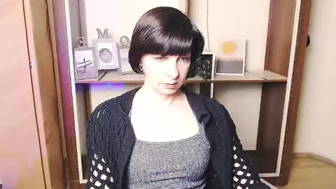 Snapshot of angelinalov_ chatting on 04/14/26, 07:47 Angelina online show from 04/14/26, 07:47