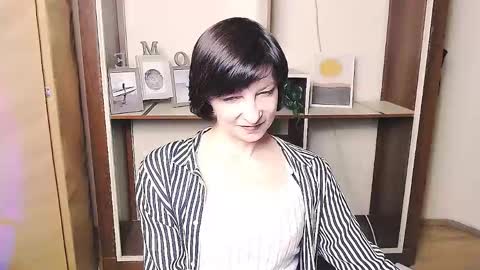 Snapshot of angelinalov_ chatting on 04/15/26, 08:21 Angelina online show from 04/15/26, 08:21