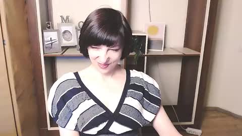 Snapshot of angelinalov_ chatting on 04/22/26, 08:28 Angelina online show from 04/22/26, 08:28