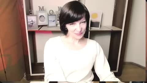Snapshot of angelinalov_ chatting on 05/20/26, 08:09 Angelina online show from 05/20/26, 08:09