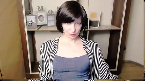 Snapshot of angelinalov_ chatting on 05/27/26, 07:38 Angelina online show from 05/27/26, 07:38