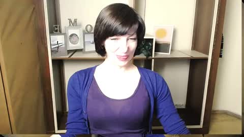 Snapshot of angelinalov_ chatting on 06/01/26, 07:43 Angelina online show from 06/01/26, 07:43