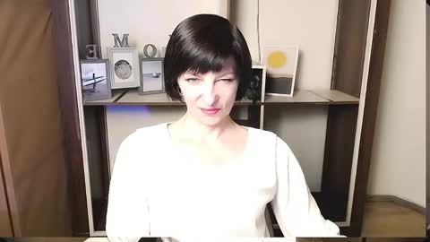 Snapshot of angelinalov_ chatting on 06/06/26, 07:02 Angelina online show from 06/06/26, 07:02