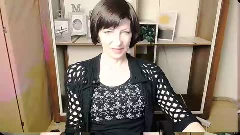 Snapshot of angelinalov_ chatting on 06/08/26, 06:03 Angelina online show from 06/08/26, 06:03