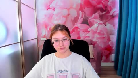 AngelinaLow online show from 02/24/26, 12:47