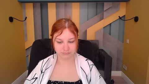 AngelinaLow online show from 04/13/26, 11:27