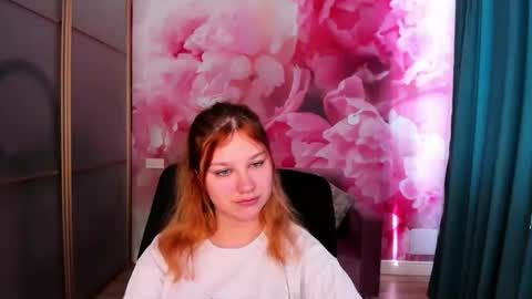 AngelinaLow online show from 04/28/26, 11:26