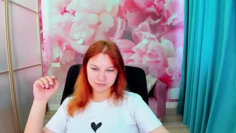 AngelinaLow online show from 05/31/26, 05:26