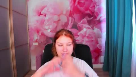 AngelinaLow online show from 06/08/26, 11:21
