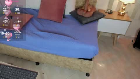 angelinarouse_ online show from 10/04/25, 05:27