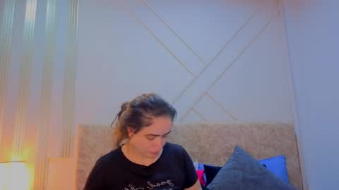 Snapshot of angelinarouse_ chatting on 04/03/26, 12:41 angelinarouse_ online show from 04/03/26, 12:41