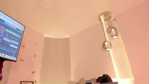 Angeline  online show from 11/12/25, 01:22