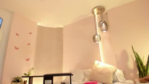 Angeline  online show from 12/17/25, 01:06