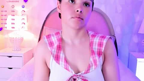 Snapshot of angeline__cute chatting on 03/26/26, 12:11 angeline online show from 03/26/26, 12:11