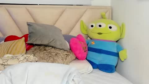 Angeline Smith  online show from 03/04/25, 10:46