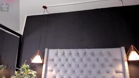 Angeline online show from 10/21/25, 07:58