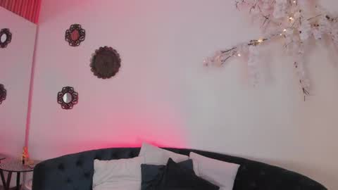 Snapshot of angeliqueboyer__ chatting on 07/07/26, 07:23 Angelique online show from 07/07/26, 07:23