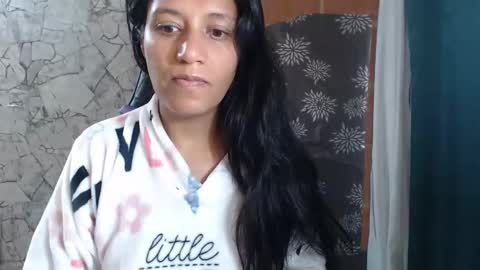 Snapshot of angelitaa_hot chatting on 03/29/26, 10:59 angela online show from 03/29/26, 10:59