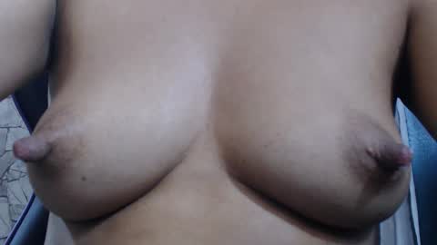 Snapshot of angelitaa_hot chatting on 04/07/26, 02:28 angela online show from 04/07/26, 02:28