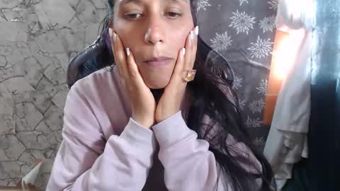 Snapshot of angelitaa_hot chatting on 05/11/26, 09:01 angela online show from 05/11/26, 09:01