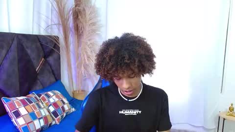 Angel online show from 11/04/25, 09:36