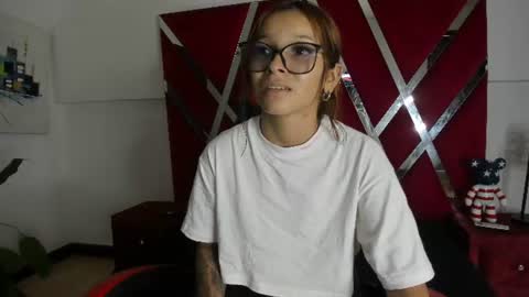 angell_petite01 online show from 06/20/26, 07:49