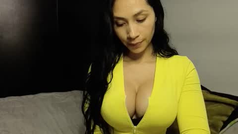  ANGELA ISABELLA  online show from 11/08/25, 12:44